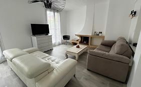 Vivez Au Coeur Historique - St Francois - Grand Appartement Confortable